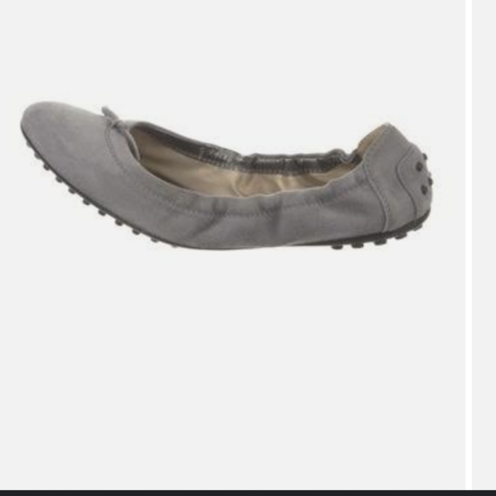 Tod’s Gommino grey suede Ballerina flats.